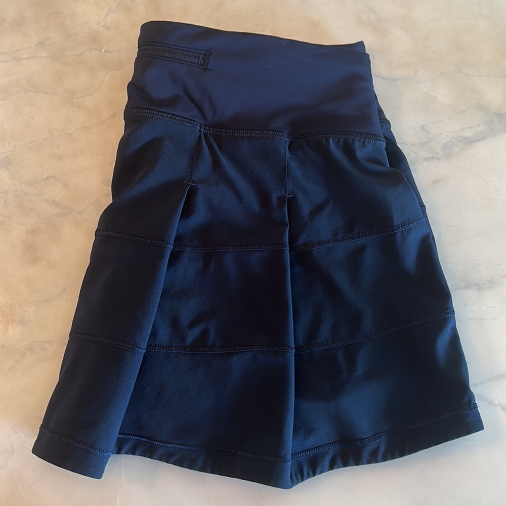 Lululemon Navy Pace Rival Skirt 12” size 6